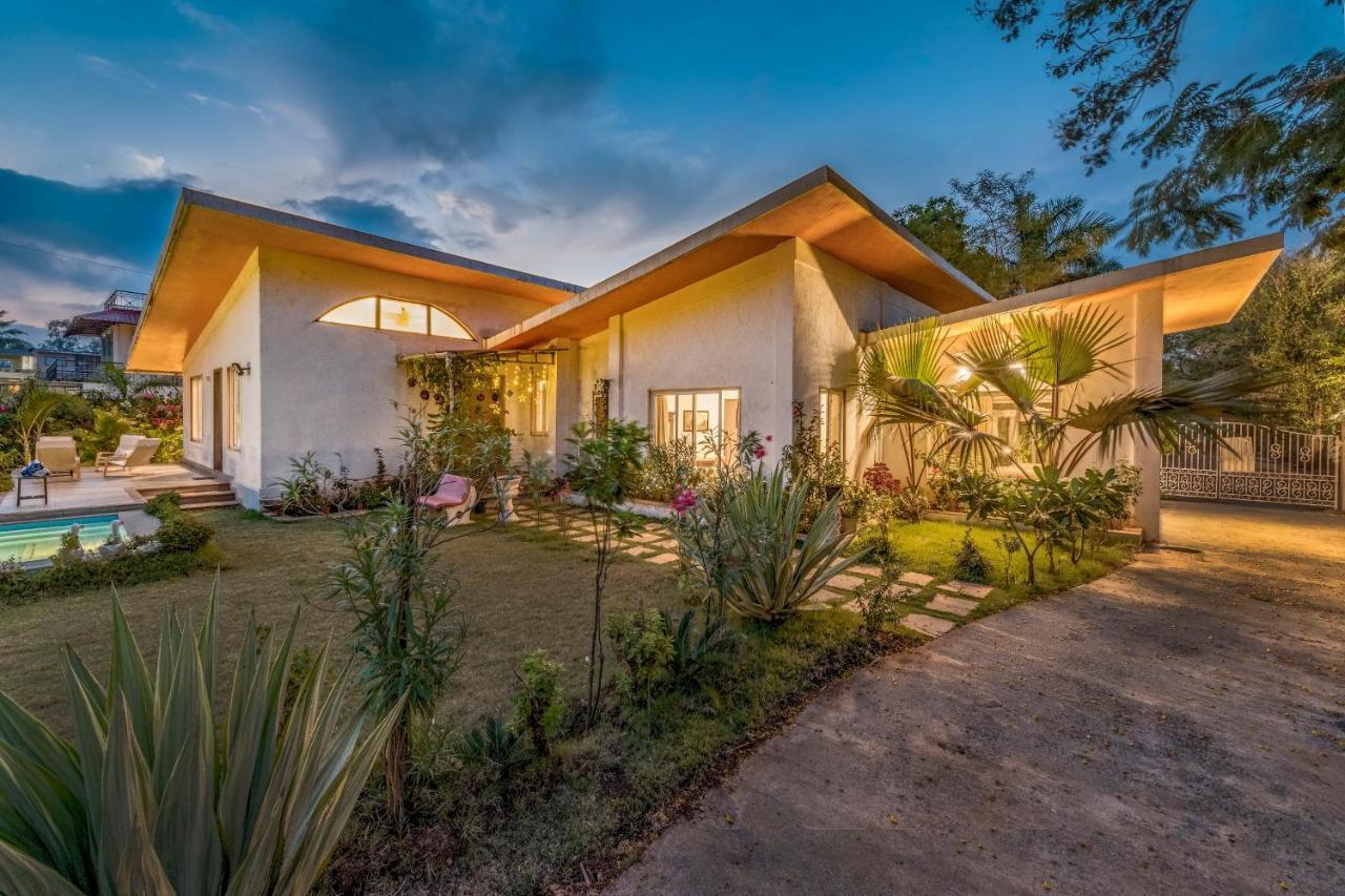 Saffronstays Roselle, Malavli - Pet-Friendly Pool Villa With Modern Interiors Лонавала Экстерьер фото